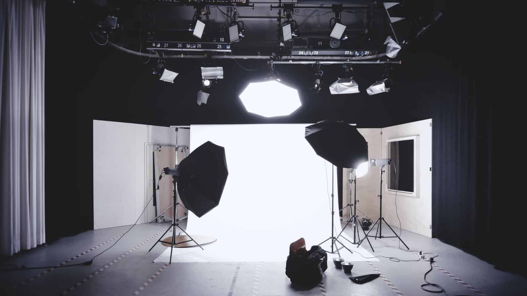 Read more about the article Studio Lighting